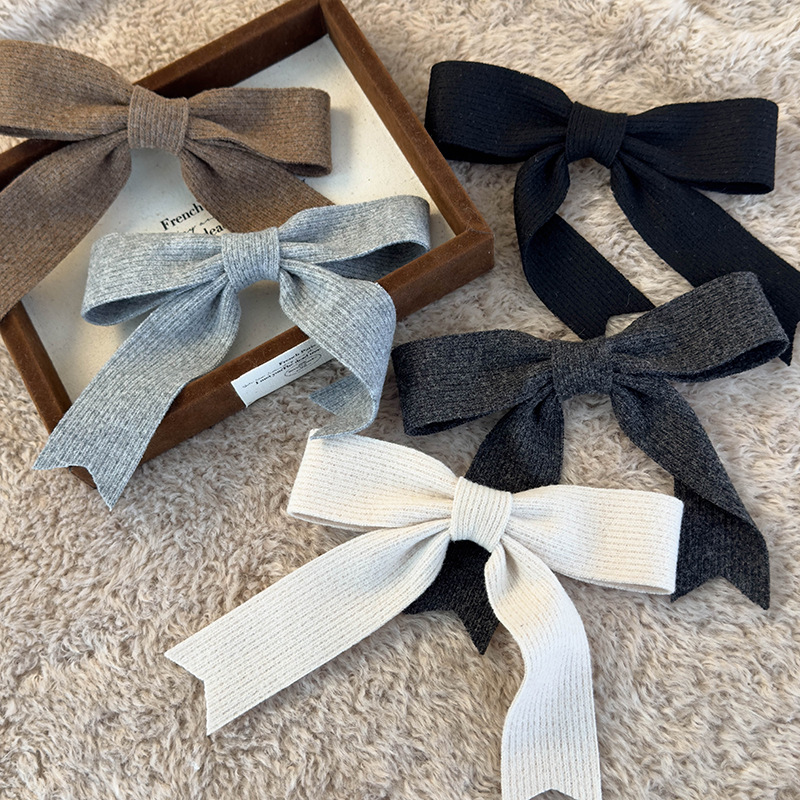 Knit Bow Hair Clip