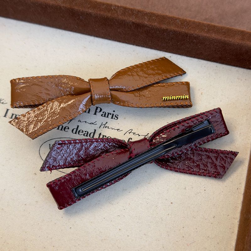 Kožená Spona do Vlasů Kachní Zobák s Mašlí