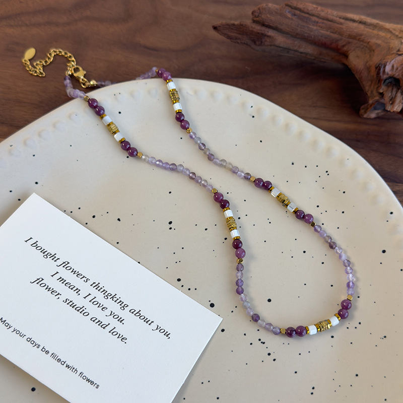 Fialový Křišťálový Náhrdelník s Korálky