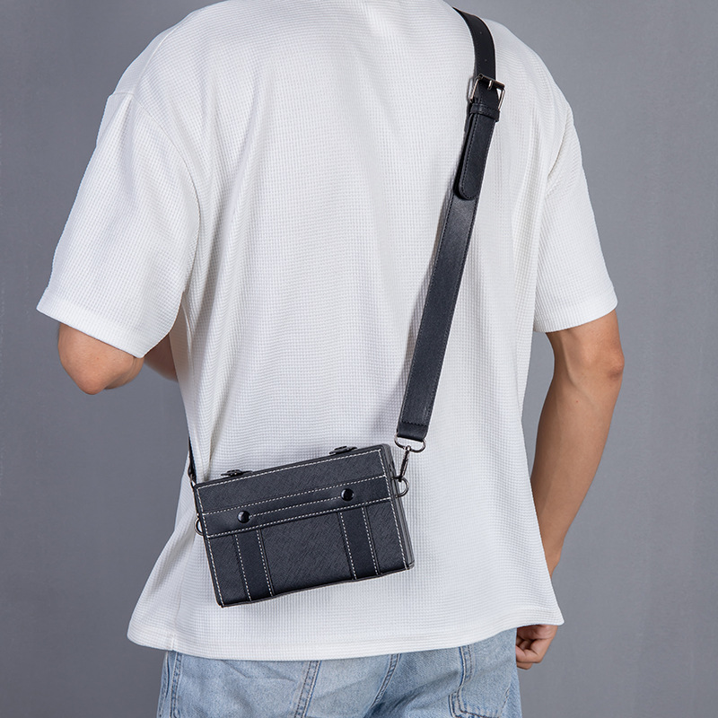 حقيبة كروس بادي رجالية