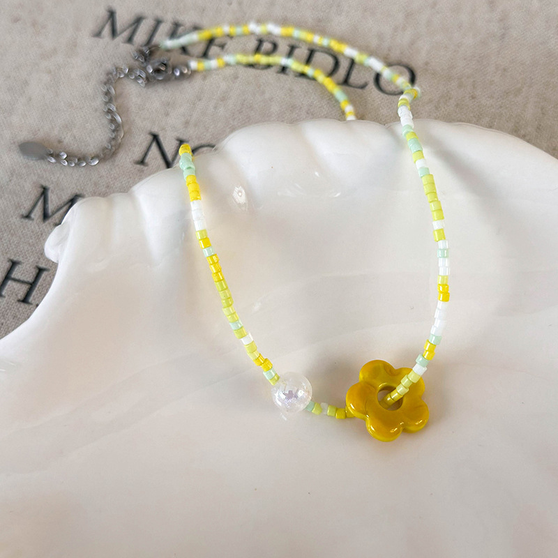 สร้อยคอช็อคเกอร์ดอกไม้เลื่อม