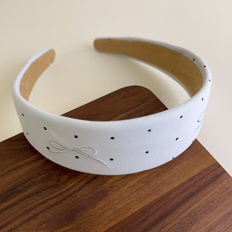 Diadema con Lazo Bordado