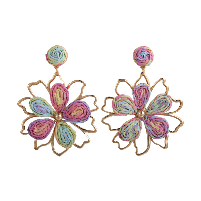 생동감 있는 스트로 스테이트먼트 귀걸이