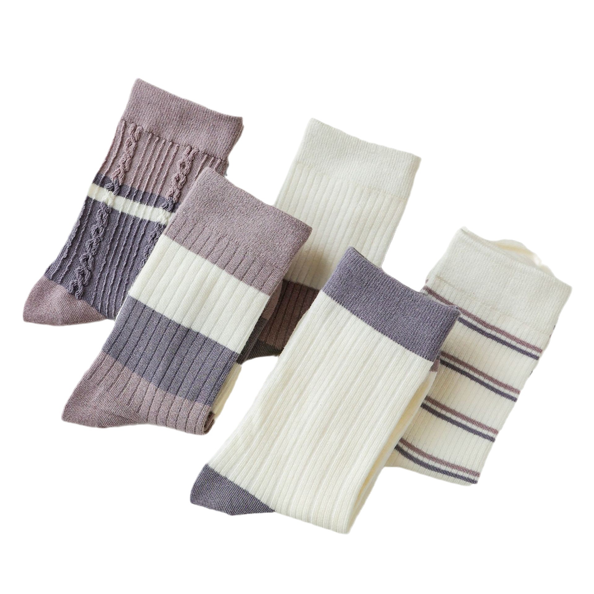 Meias de mulher até meio da canela com blocos de cor roxa e listras