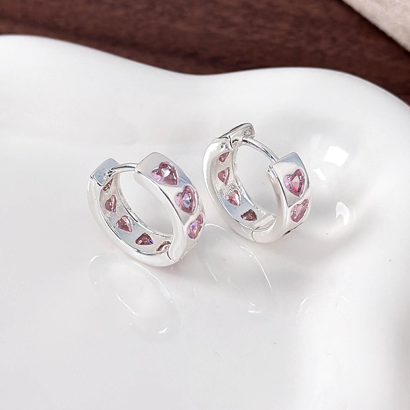 Серьги-сердце с розовым бриллиантом