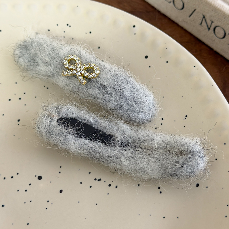 Agrafă de păr cu fundiță strass