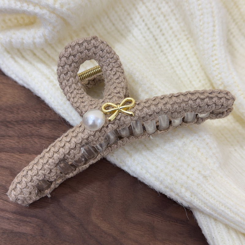 Zapinka do Włosów z Szydełkową Kokardą