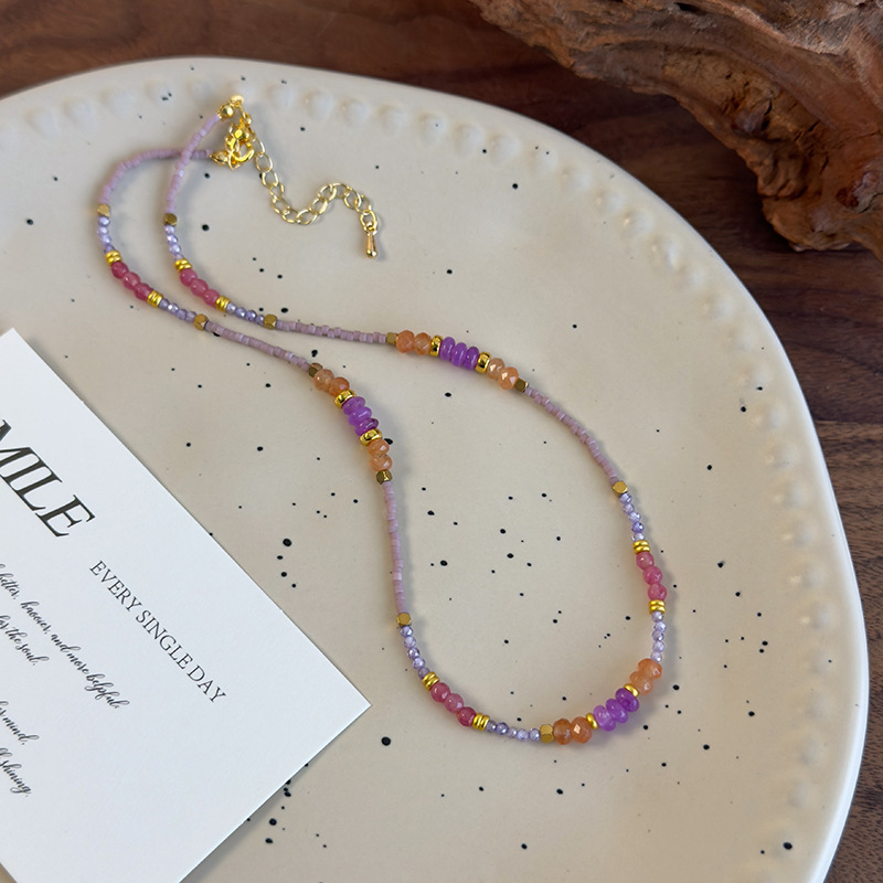 قلادة تشوكر من الكريستال البنفسجي