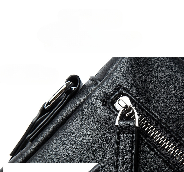 男性用クロスボディバッグ