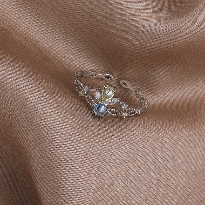 Inel Reglabil cu Perle și Zirconiu