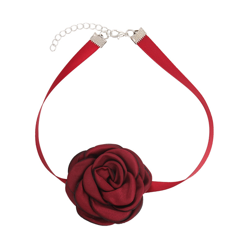 สร้อยคอชีคเกอร์ดอกกุหลาบสีไวน์แดง