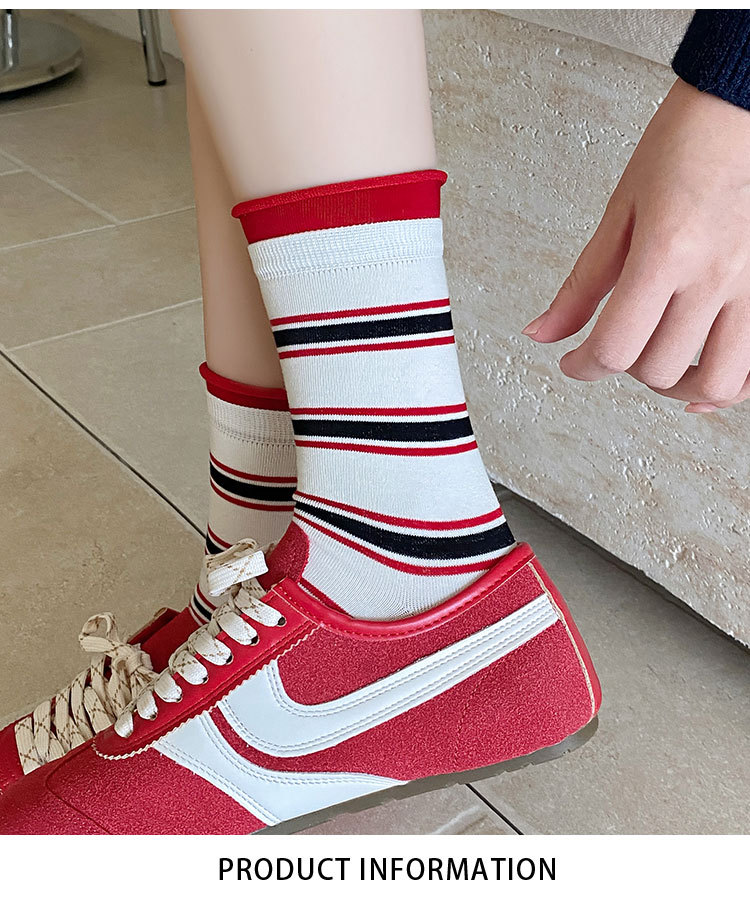 Meias Cano Médio Listradas com Enrugue