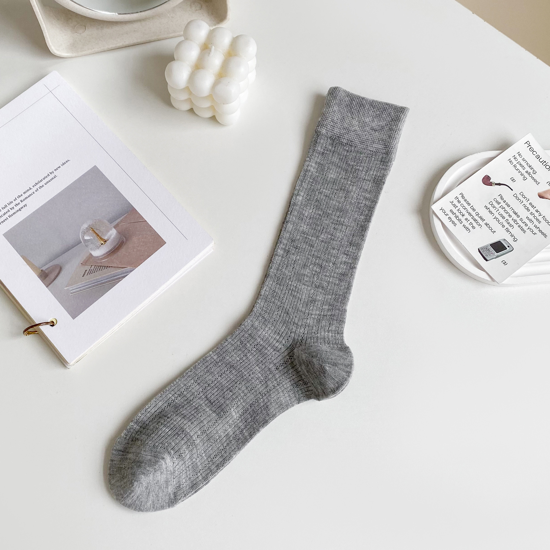 Meias Femininas de Malha Leve