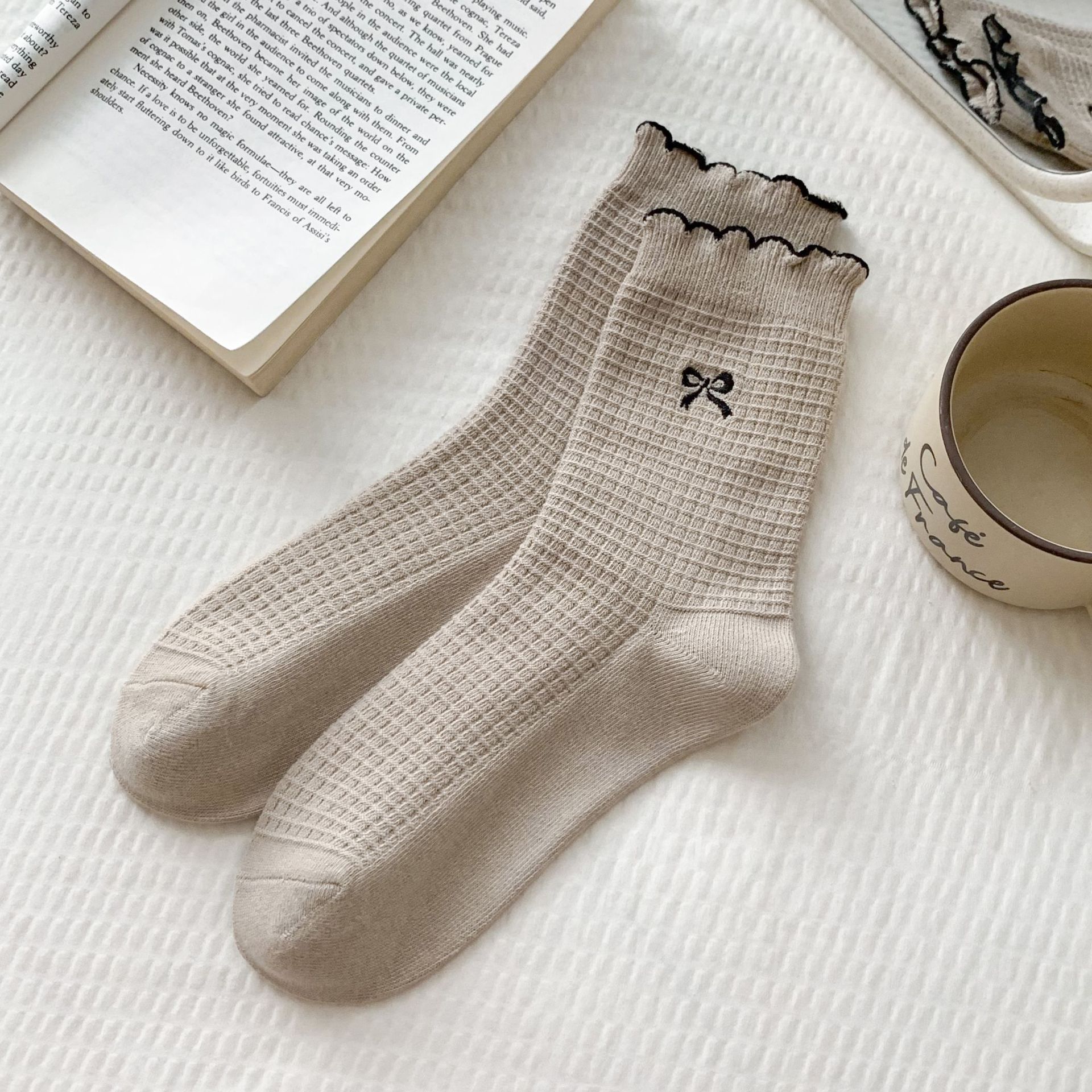 Meias Altas até o Joelho com Bordado de Laço