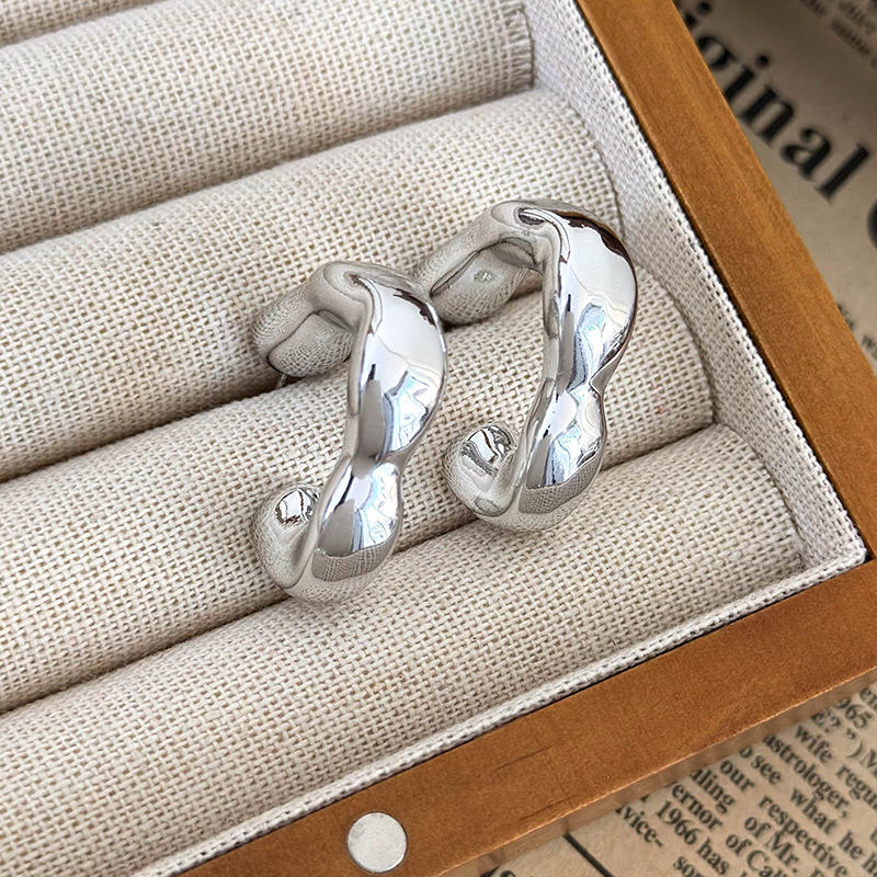 ジオメトリックトライアングルイヤリング