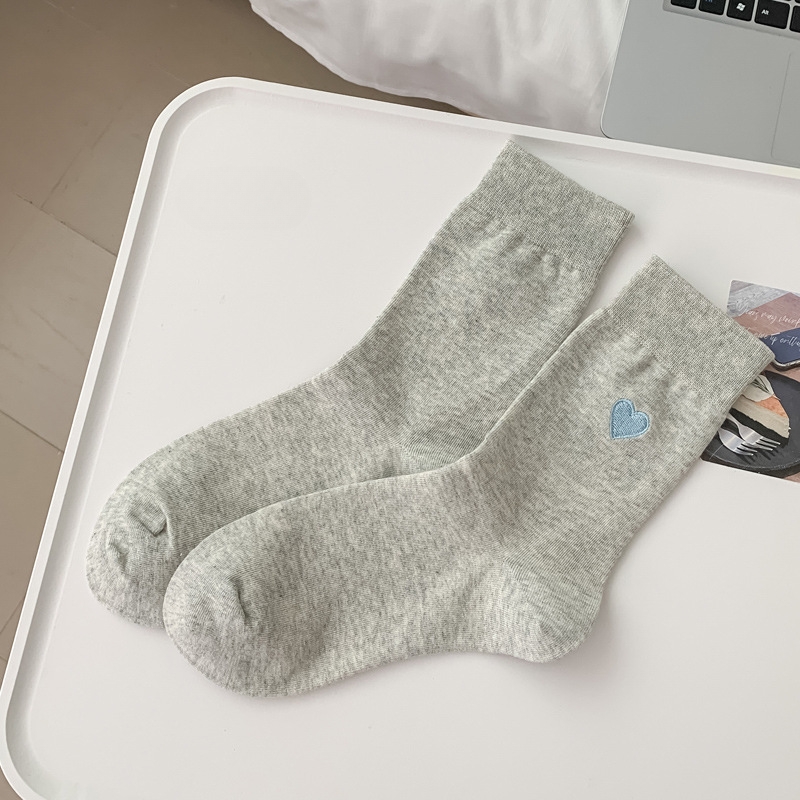 Meias Tornozelo com Coração Bordado