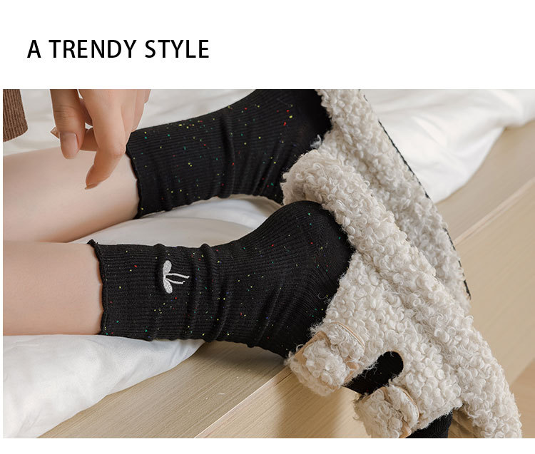 Meias Mid-Calf com Laço Bordado