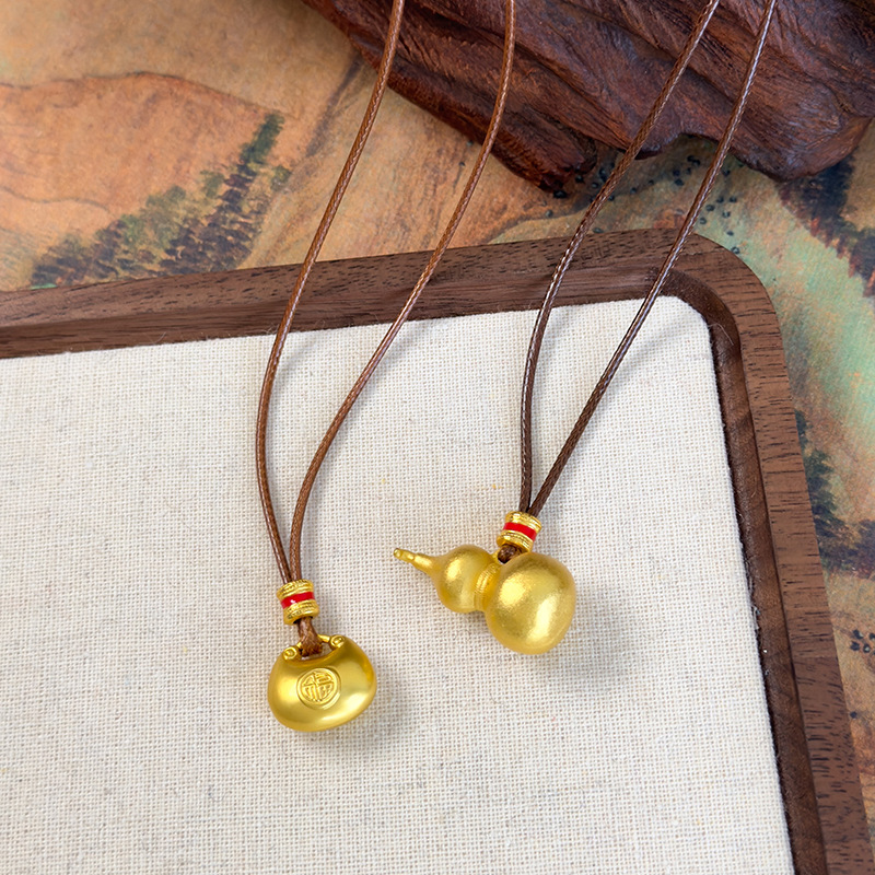 골든 구드 펜던트 네크리스