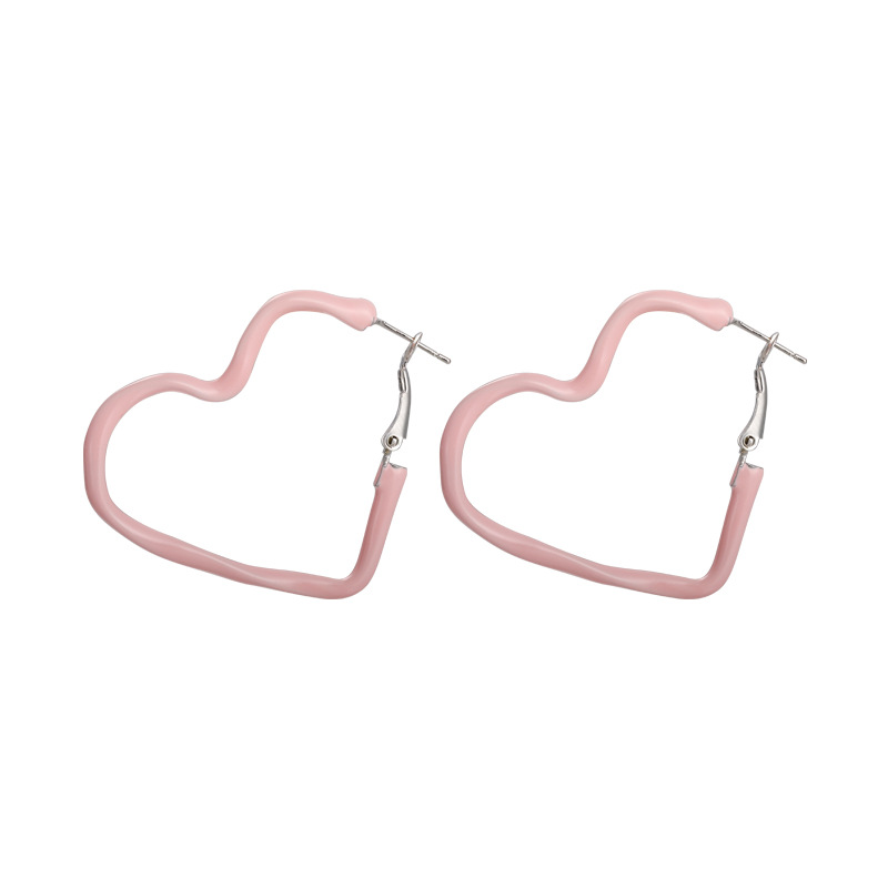 Krem Damla Sırlı Kalp Küpeleri