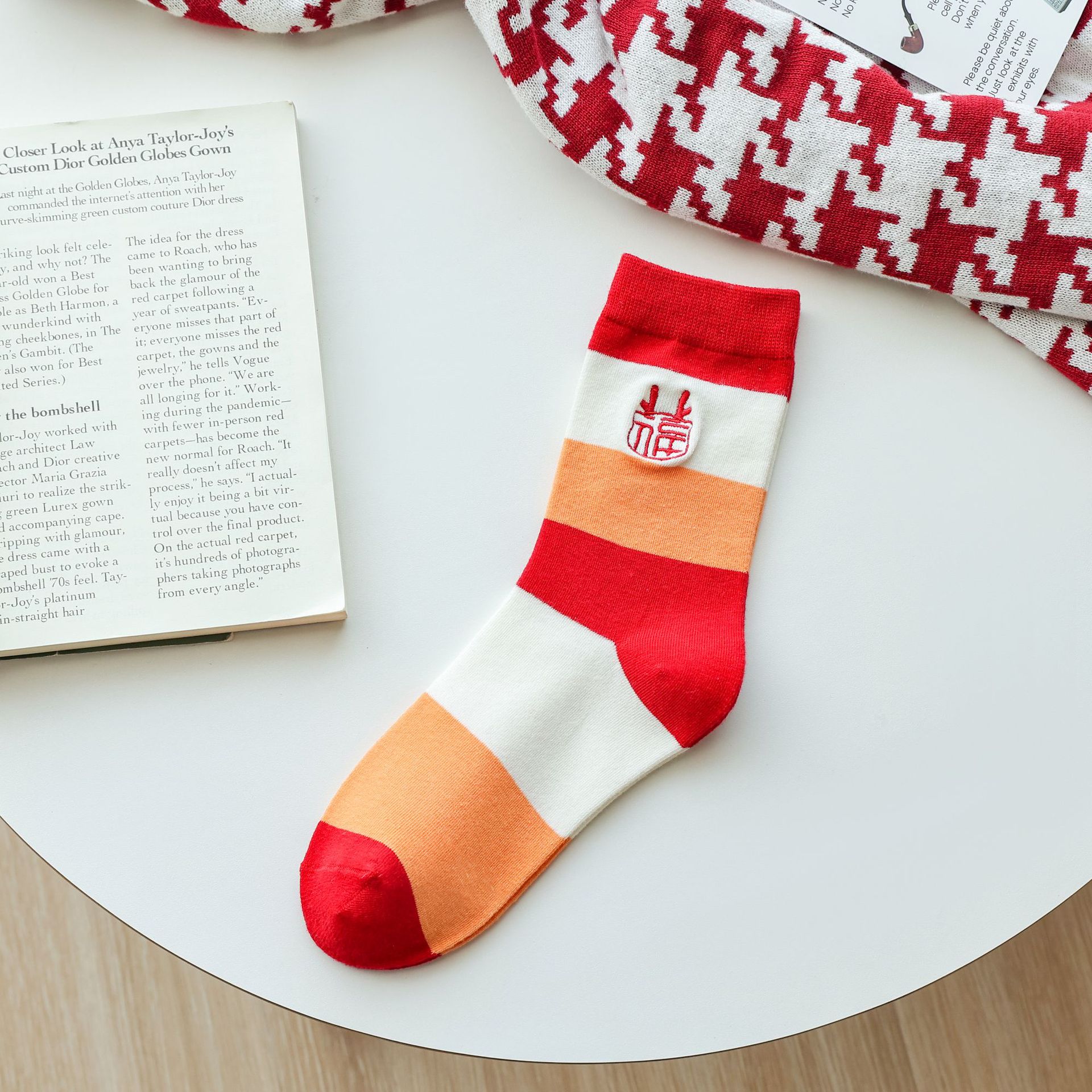 Röda bomullsstrumpor mid-calf för damer