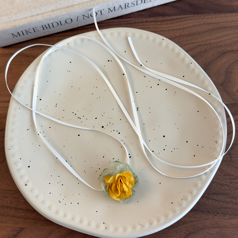 Квітковий кокер зі шнурком