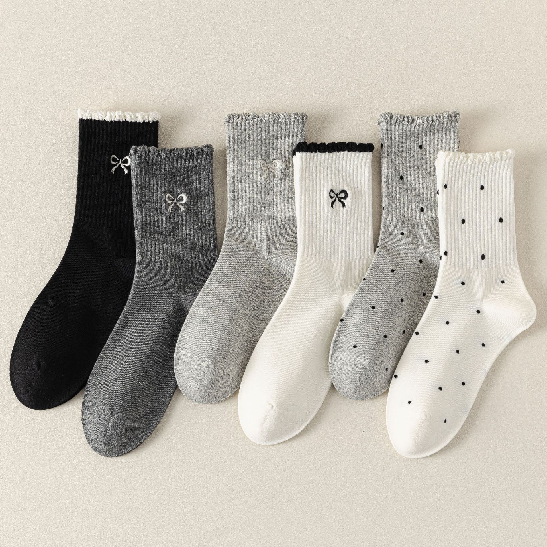Meias Mid-Calf Femininas com Bordado de Laço e Bolinhas