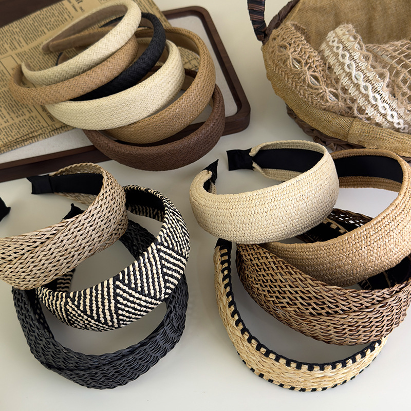 Diadema de Paja de Ala Ancha