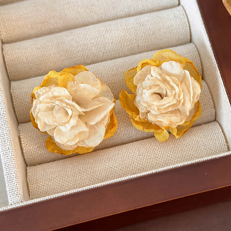 메쉬 플라워 이어링