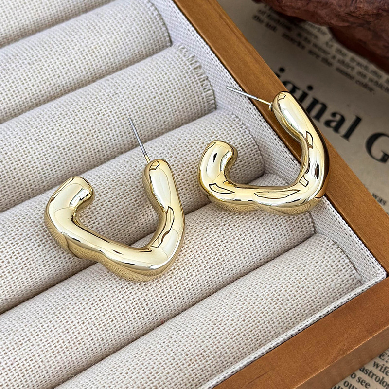 ジオメトリックトライアングルイヤリング