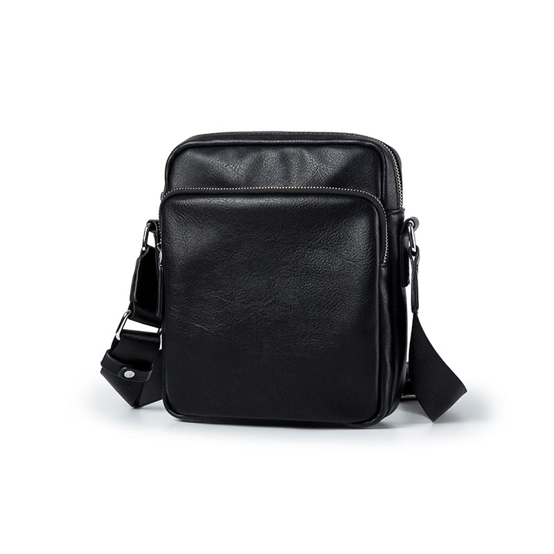 男性用クロスボディバッグ