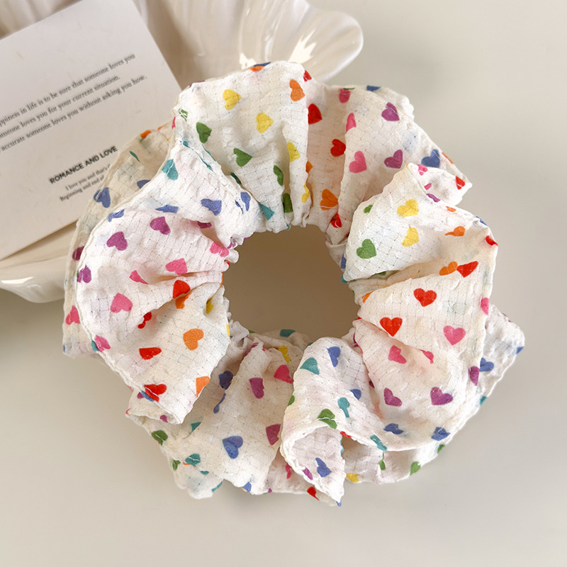 Dopaminowe Kolorowe Scrunchies i Gumki do Włosów z Serduszkami w Bańkach
