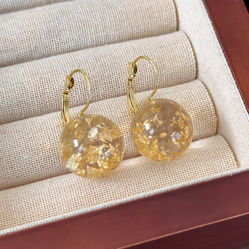 레진 골드 포일 라운드 볼 귀걸이
