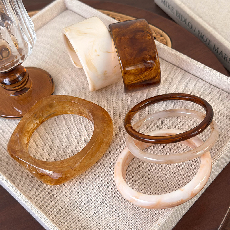 Ακανόνιστο Ευρύ Βραχιόλι Ακρυλικού Ακετάτου