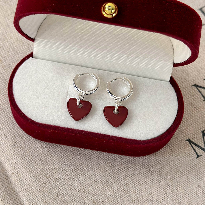 Orecchini a Cerchio con Cuore Rosso