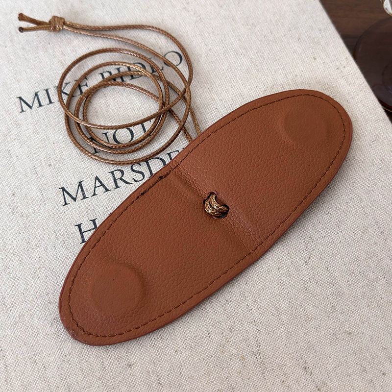 Намисто з підвіскою Multi-Clip зі штучної шкіри