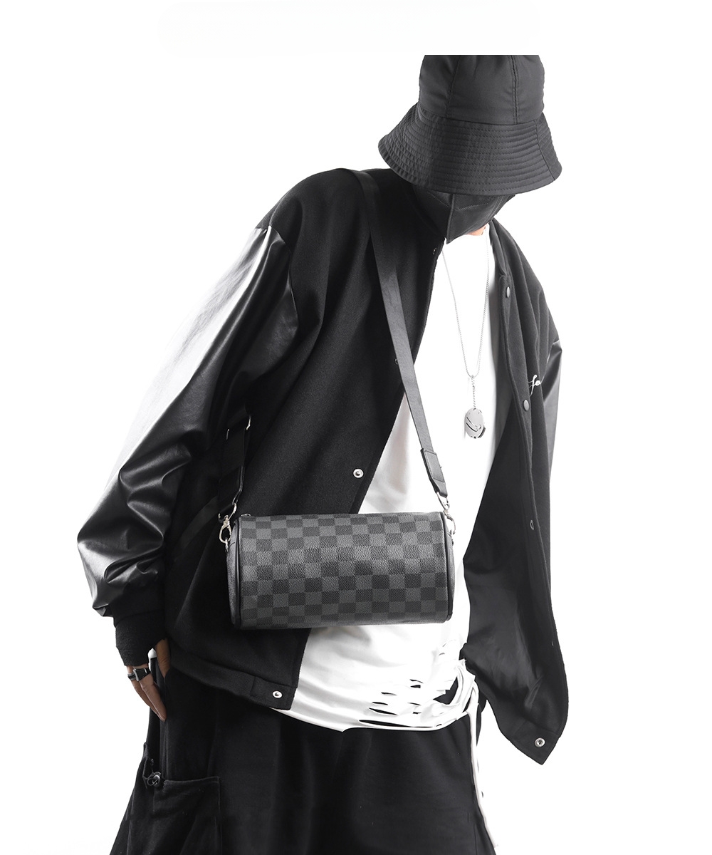 Tas Selempang Pria Motif Kotak-Kotak