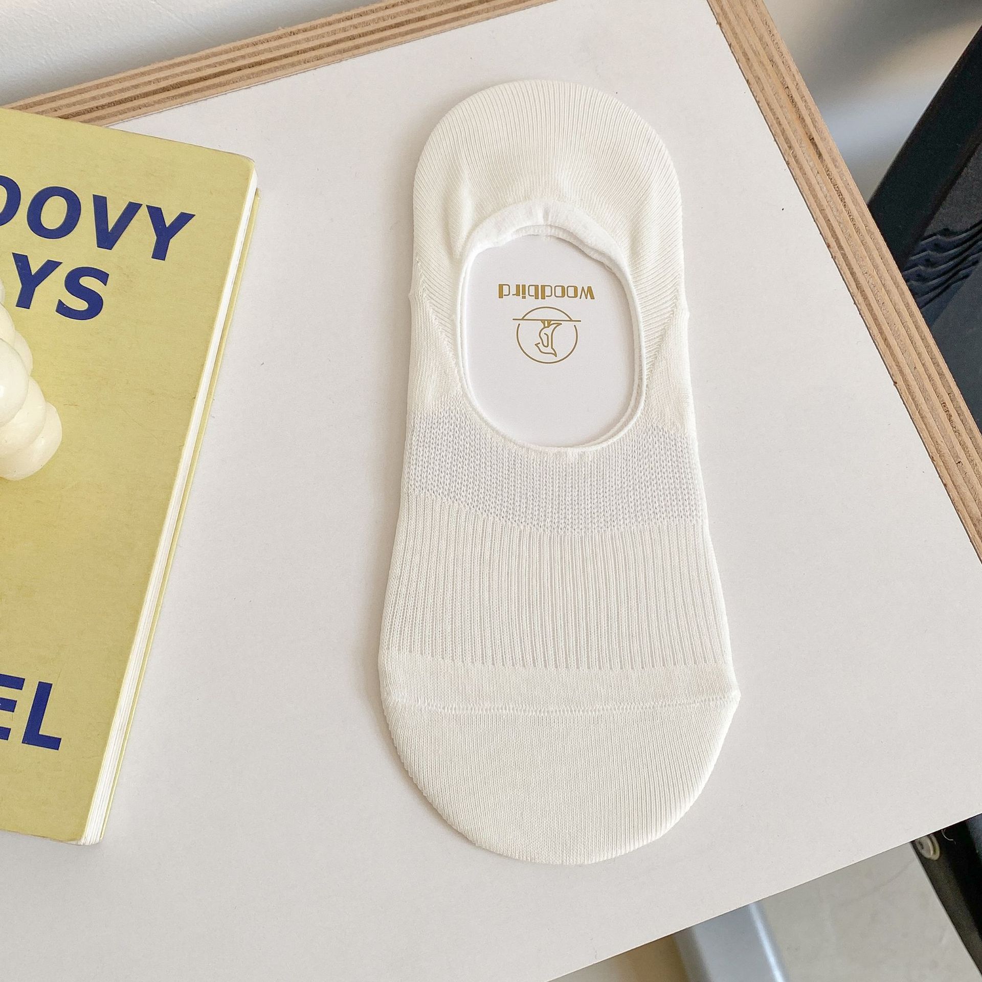 Neviditelné ponožky