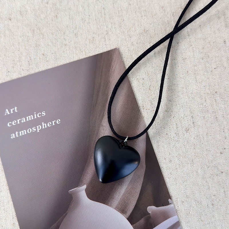 Намисто з Червоним Серцем