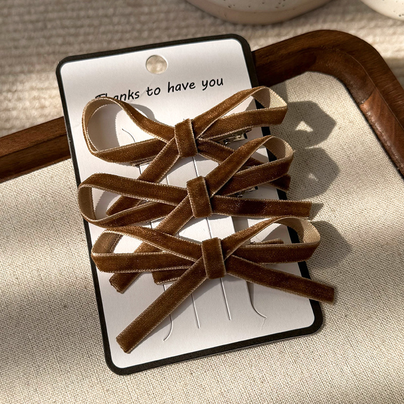 Agrafă de păr cu fundă de catifea