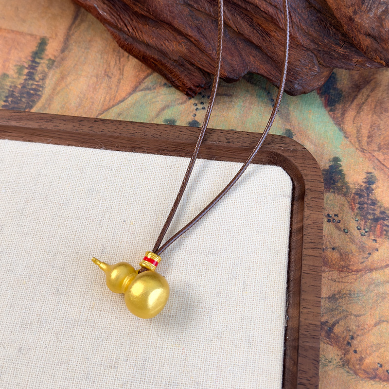 골든 구드 펜던트 네크리스