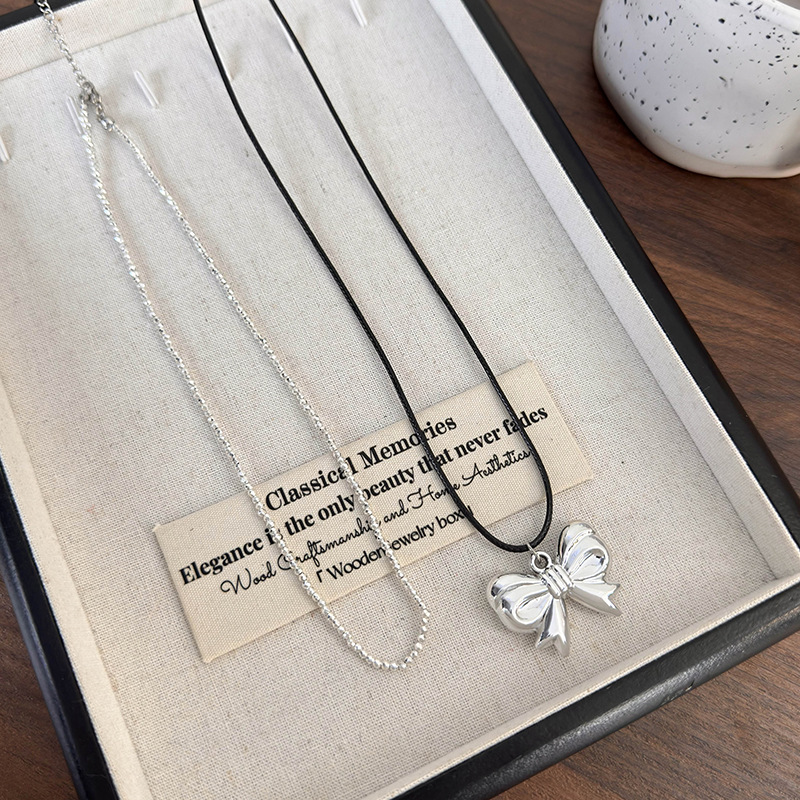 Collana con Fiocco Metallico Argento