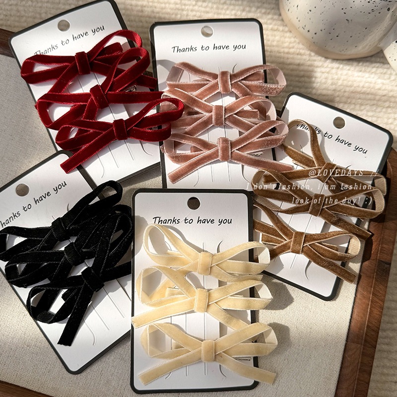 Agrafă de păr cu fundă de catifea