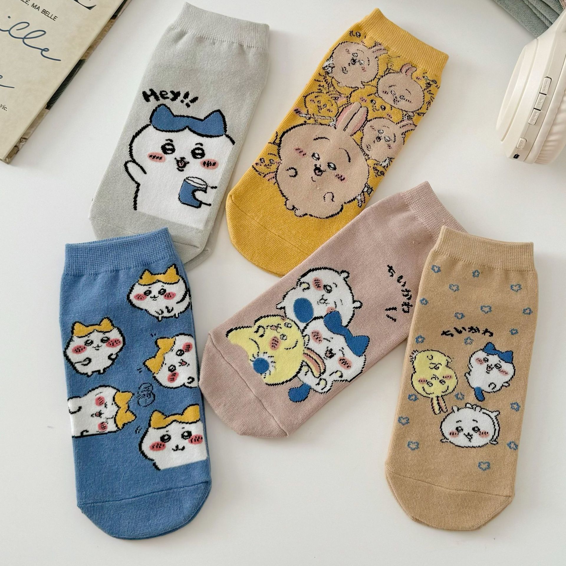 ถุงเท้าไม่โผล่อนิเมะ