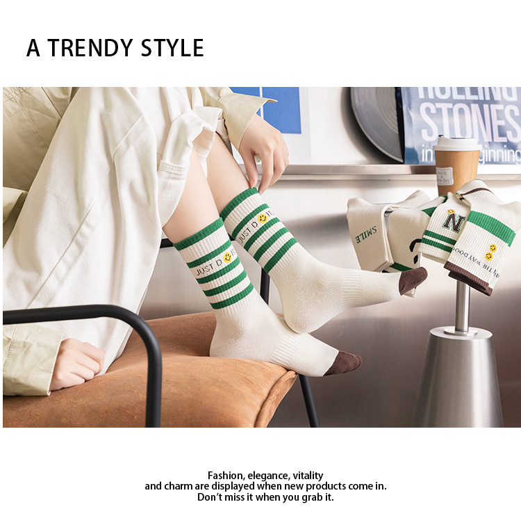 ถุงเท้าผู้หญิง Mid-Calf