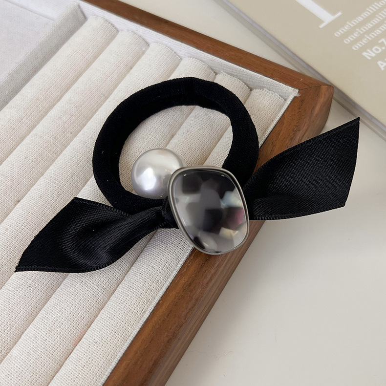Elástico de Cabelo com Laço de Pérola