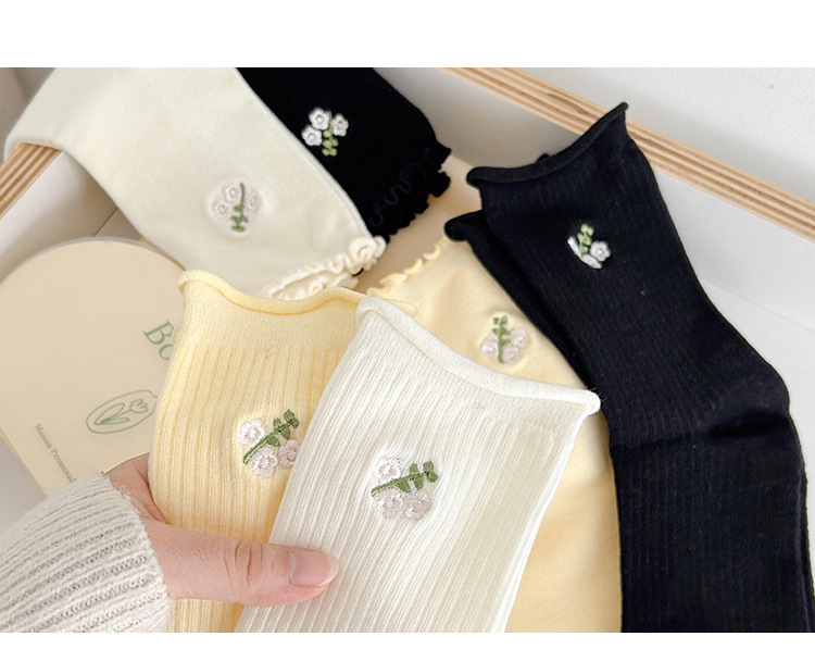 Meias Femininas Bordadas Florais