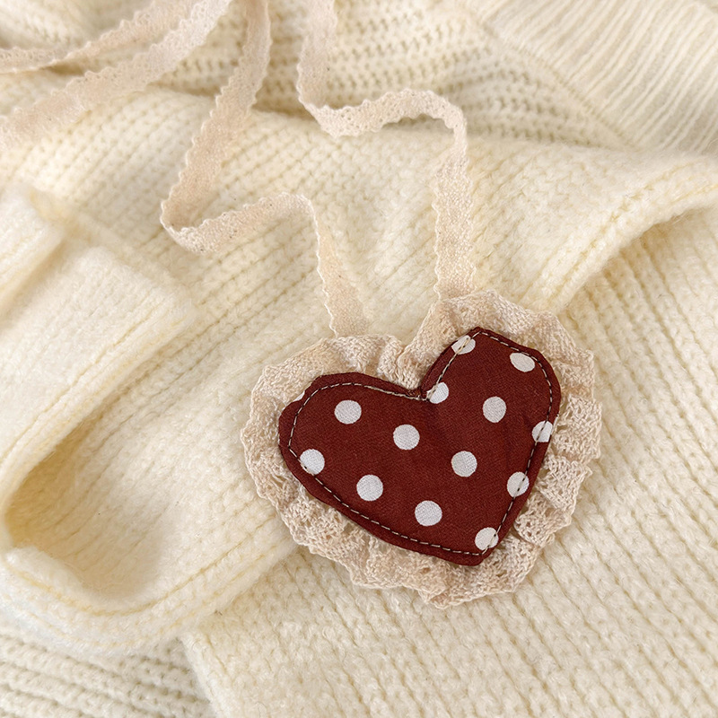 Намисто з кроликом з мультфільму