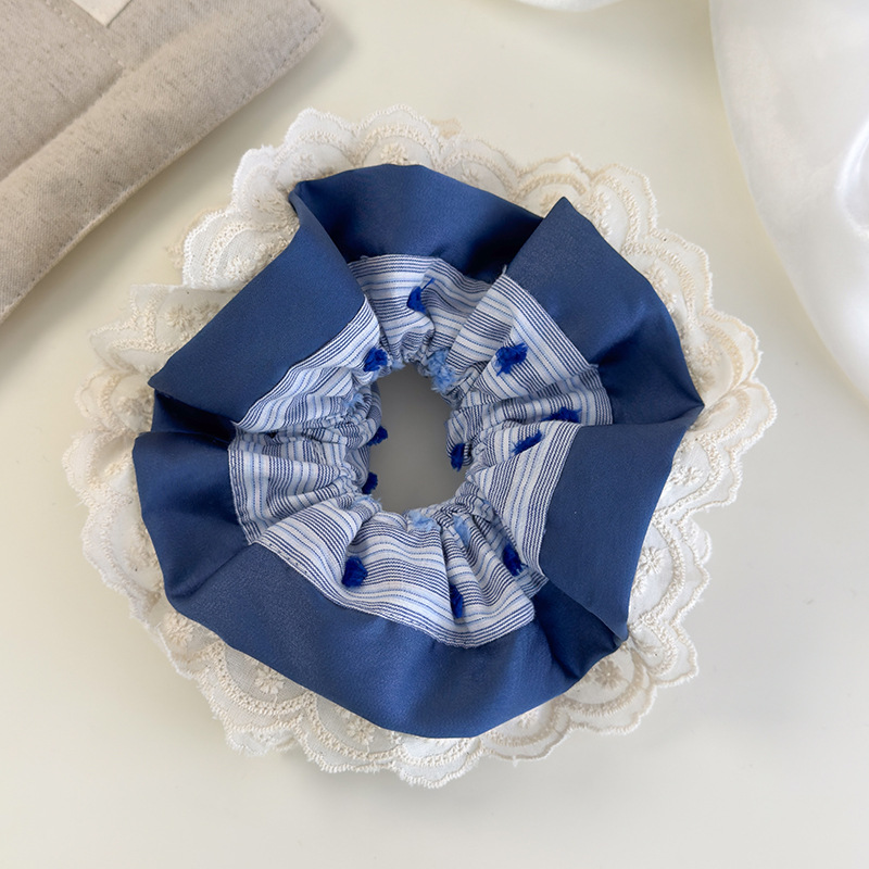 Słodkie Niebieskie Koronkowe Scrunchies