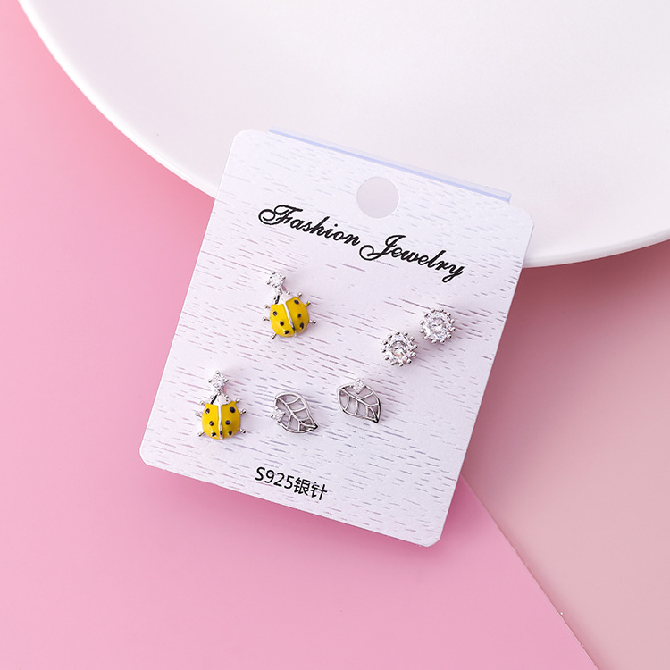 أقراط مثبتة فضة 925