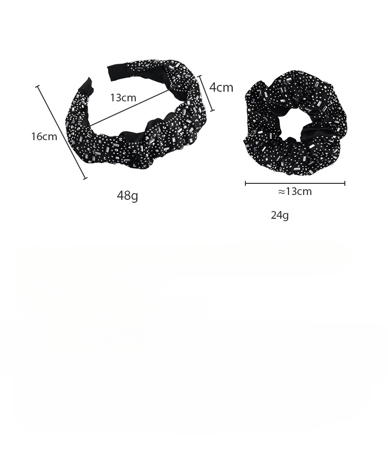 Scrunchies și Bande de Păr cu Strass